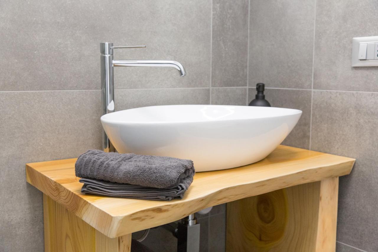 Bed&Biker Hotel Cingia De' Botti Bagian luar foto